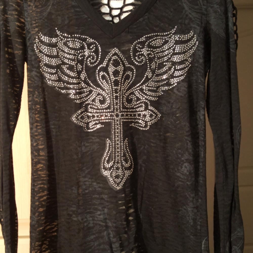 Laculture Angel Cross Top